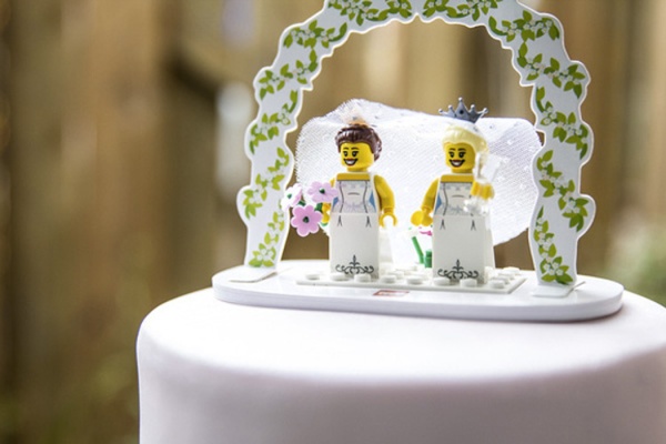 gay-wedding-cake-kelly-hamill-photography